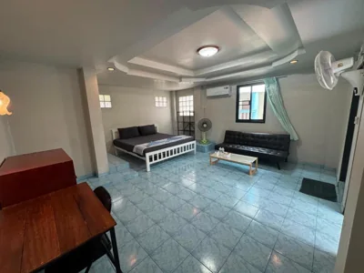 Tommy Apartment - main road – Photos 5